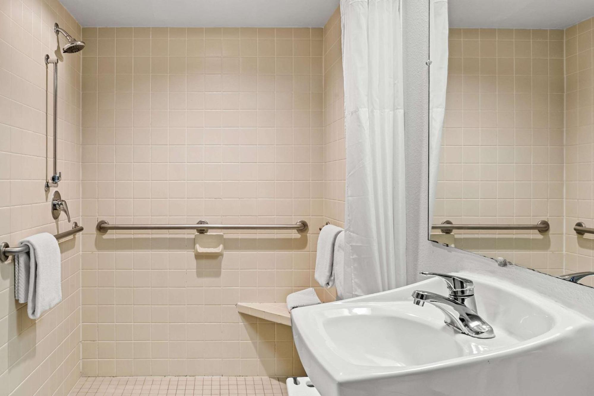 Rodeway Inn Billings Logan Intl Airport Near St Vincent Hospital Eksteriør billede